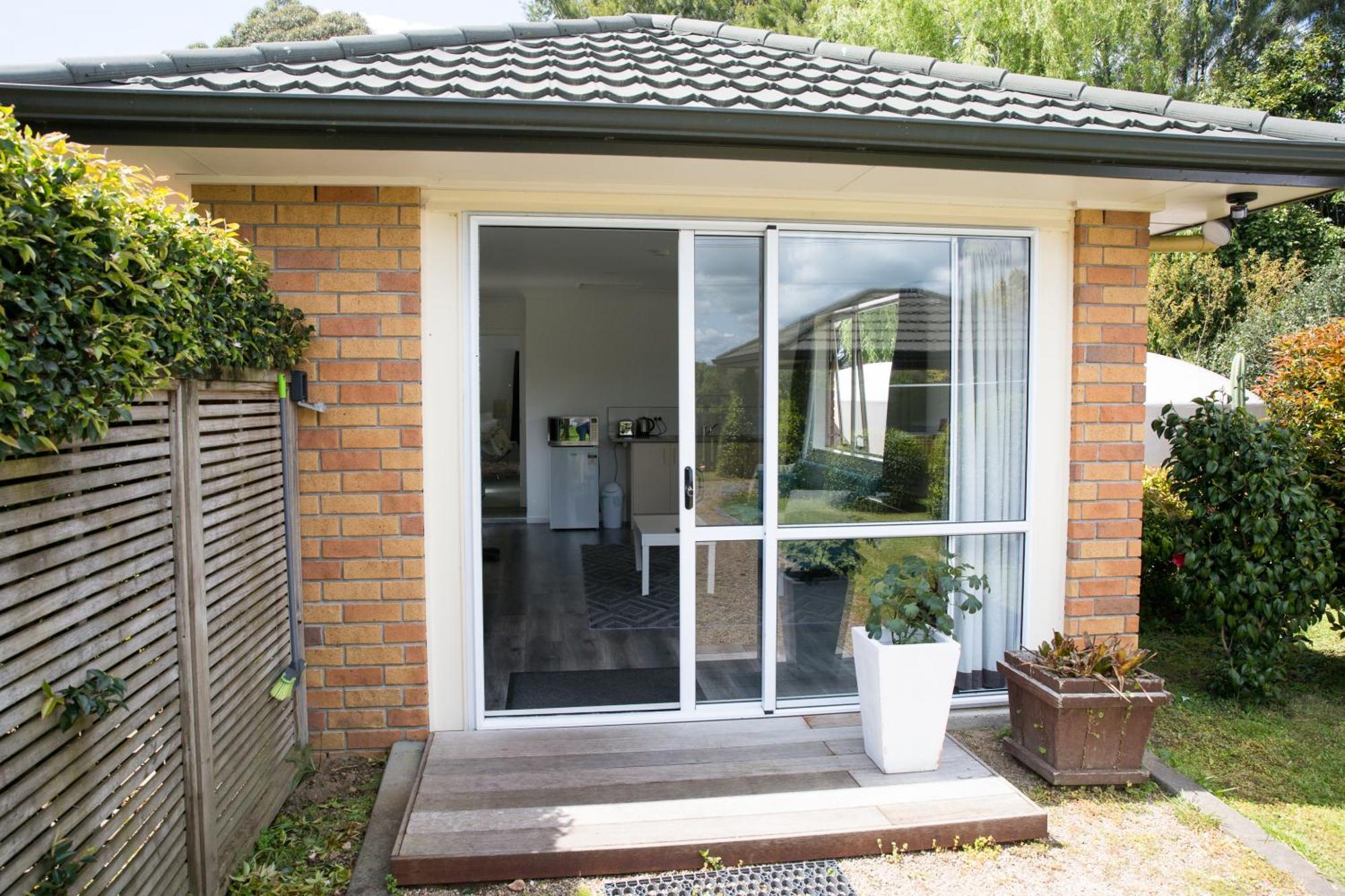 Farm Stay Right On Te Awa River Bike Trail Tamahere Exterior foto